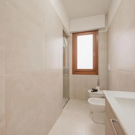 Viky Flat - 15 Min From & Free Parking Apartment