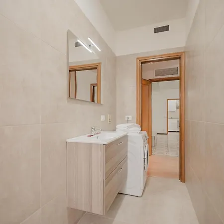 Viky Flat - 15 Min From & Free Parking Venice