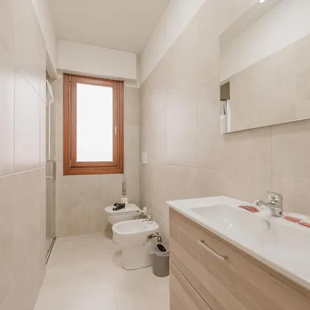 Viky Flat - 15 Min From & Free Parking Apartment